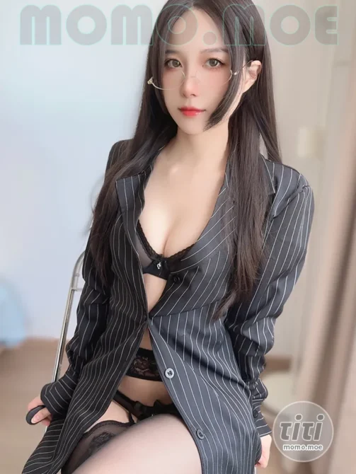 布丁大法 – NO.197 2025年07月 私人OL [14P+1V-93M]-丽丝屋