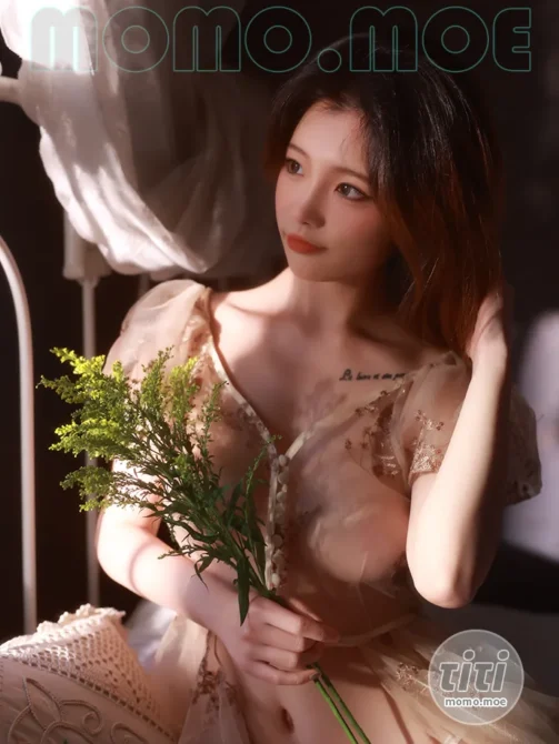 桃良阿宅 – NO.041 花束与影 [13P-33MB]-丽丝屋