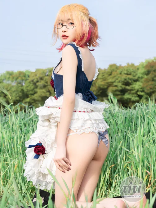 梨瑾瑾 – NO.017 户外LO裙 [22P-209M]-丽丝屋