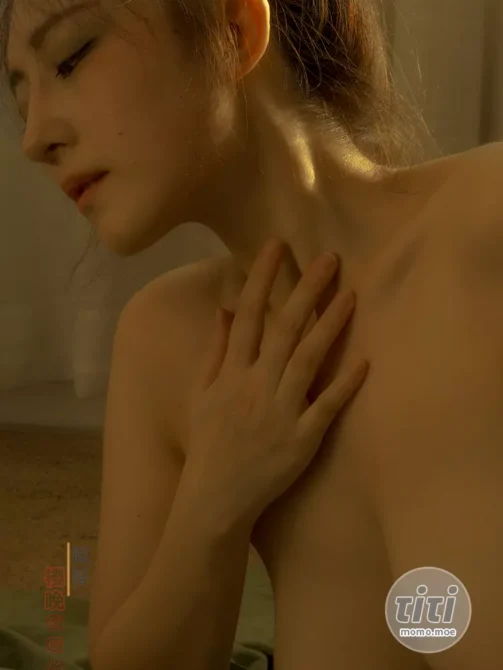 樱晚gigi – NO.24 粉丝群收费写真24 秋日私语 [20P-183M]-丽丝屋