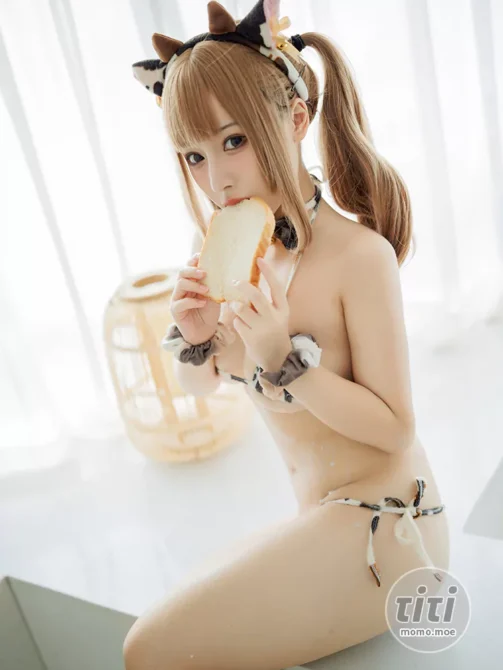 胡桃猫Kurumineko – NO.022 奶牛X摩卡厚乳 [52P-358M]-丽丝屋