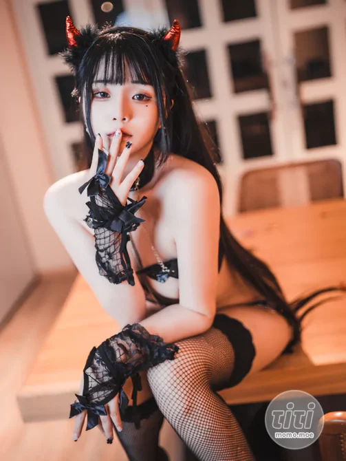 落落Raku_66 – NO.017 Trick or Treat !! [74P-811MB]-丽丝屋