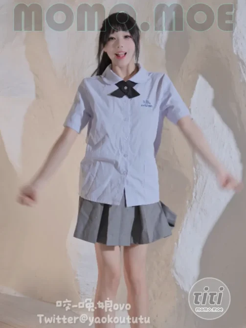 黏黏团子兔 – NO.083 (咬一口兔娘) 1800里程目标奖励『I LOVE U』[1V-558M]-丽丝屋